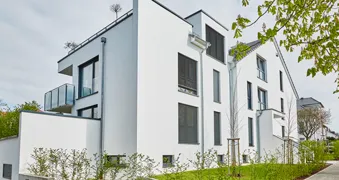 Moderne Gebäudefassade – Neubau und Außenputz